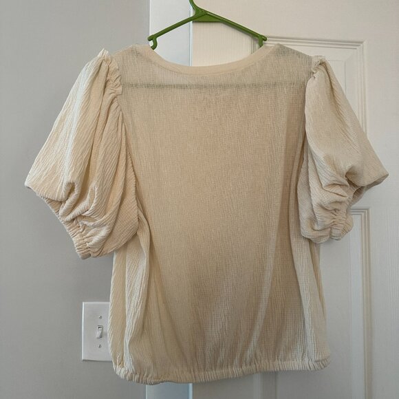 ASTR Puff Sleeve Blouse - Picture 5 of 5